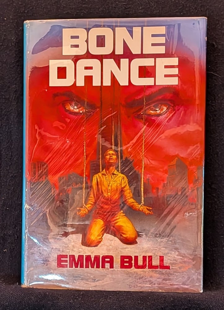 Item #812 Bone Dance. Emma Bull.
